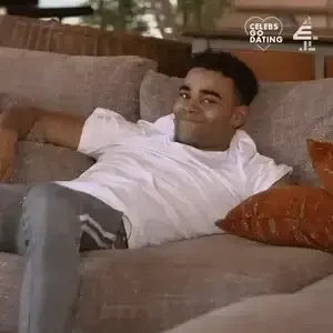 ずり落ちる 🫠