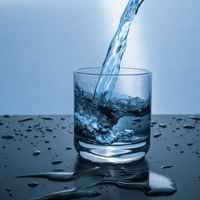 水