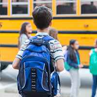 Ir para a escola de ônibus