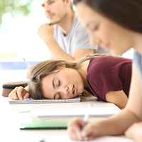 Dormir na última fileira